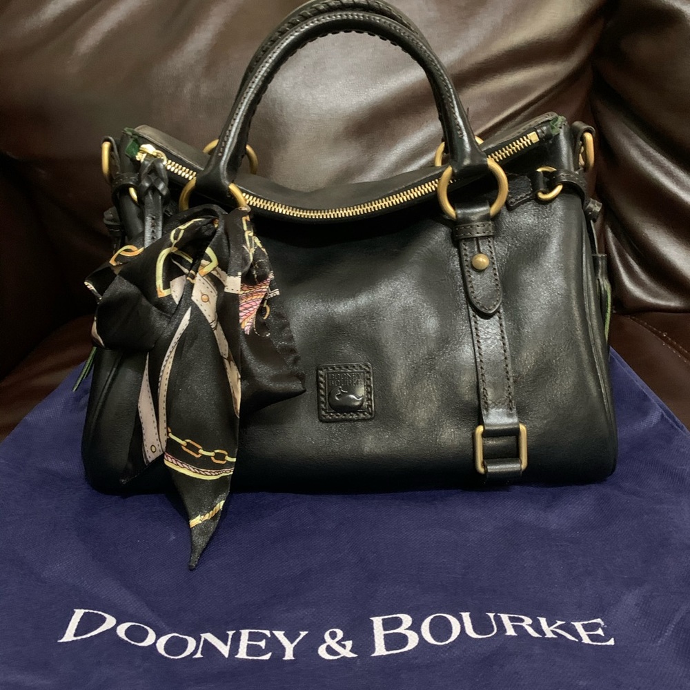 Dooney and Bourke small Florentine satchel black